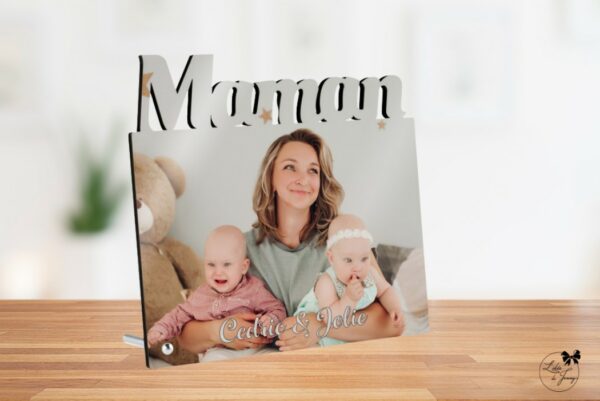 Cadre photo personnalisable "Maman" pour la Saint-Valentin.