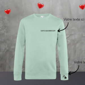 Pull personnalisé pour couple, brodé avec une date et une initiale sur la manche.