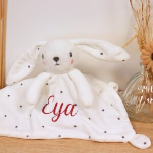 doudou lapin avec broderie prénom – cadeau naissance bébé