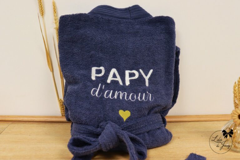peignoir brodé pour Papi cadeau personnalisé fête des grands-pères