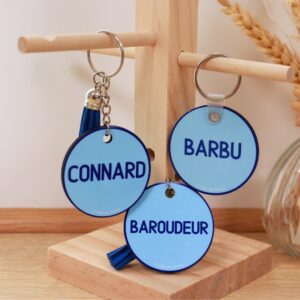 Porte-clé humour homme modèle en bois bleu