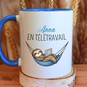 Mug humour télétravail personnalisé avec prénom et paresseux